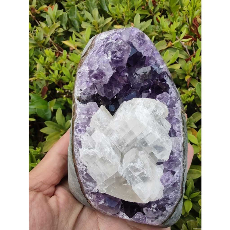 Capela de Ametista com Calcita